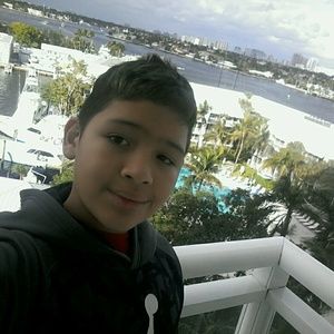 Meet your Posher, Logan